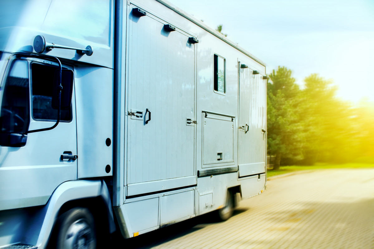 horse trucks and trailers