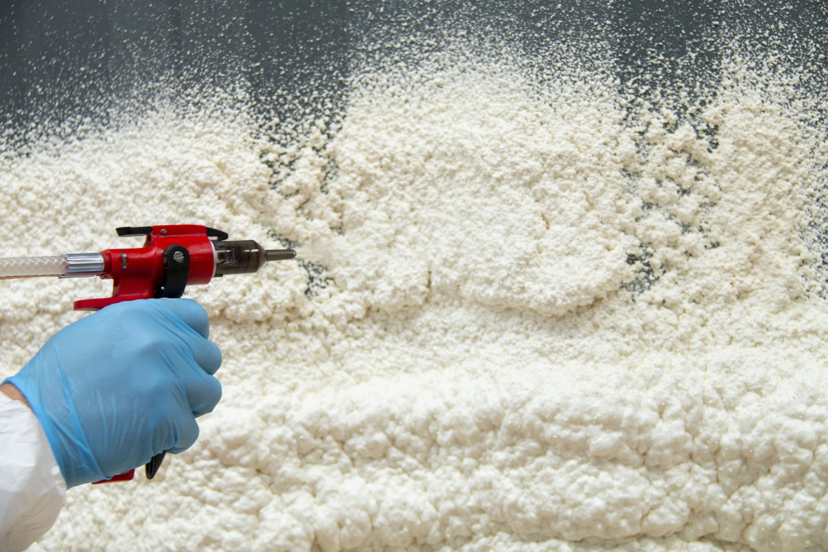 foam spraying